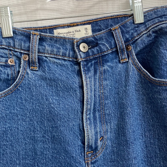 Abercrombie Medium Wash Ultra High Rise 90s Straight Jean - Picture 3 of 6